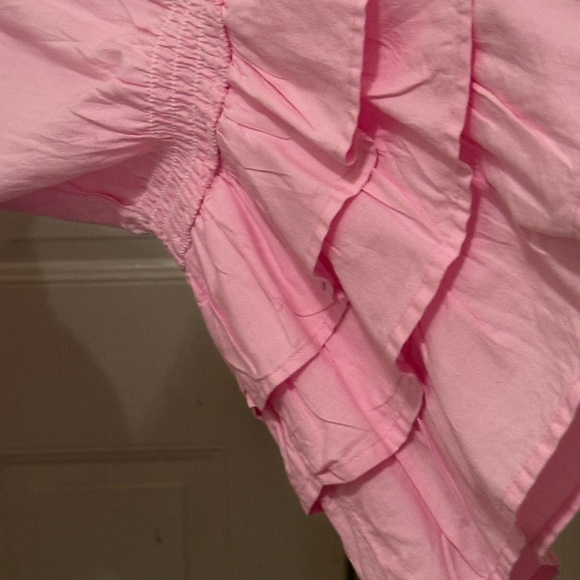 SOLD!!! True Pink On/Off Shoulder Puff Sleeve Pleated Shirt; unique design!. - Picture 5 of 7